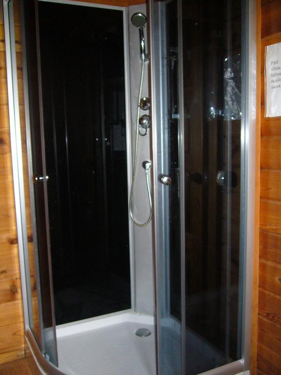Maison d'hôtes Ezerzemes à Nirza Chambre photo